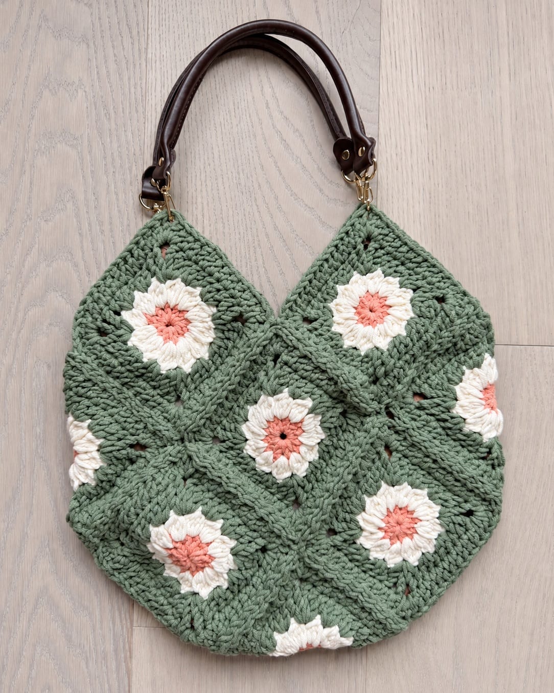 Daisy Patch Shoulder Bag